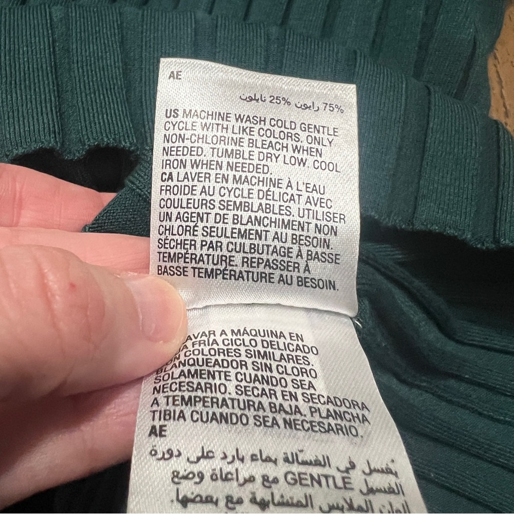 SOLD- NWT INC International Concepts Hunter Green Rib Knit Zipper Sweater Size S - Picture 5 of 6